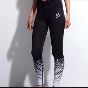 Peloton Scrunch Waistband Leggings- Size XL